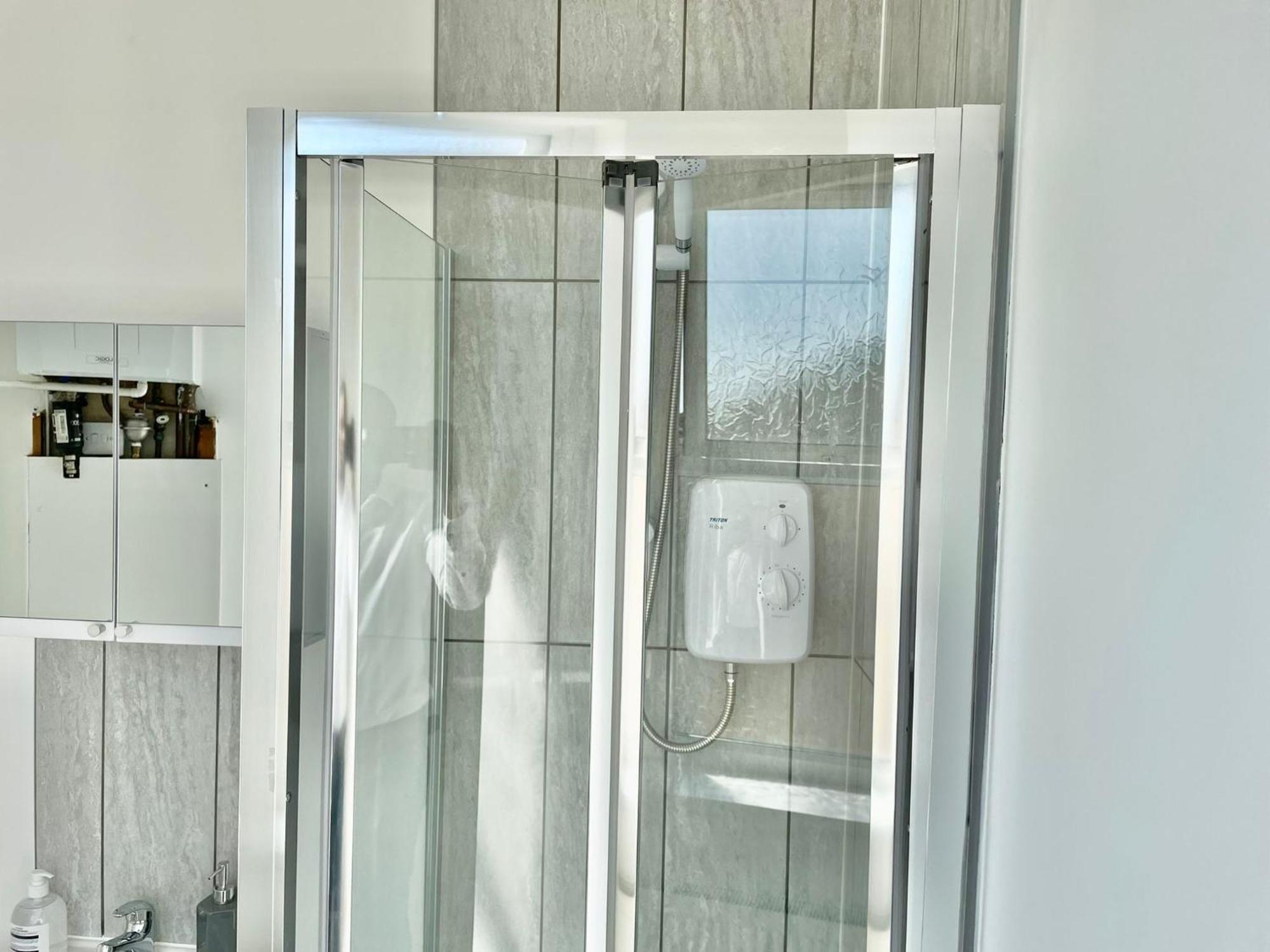 Cheerful 1 Bed Apartment Cardiff City Centre - Penarth Rd Екстериор снимка
