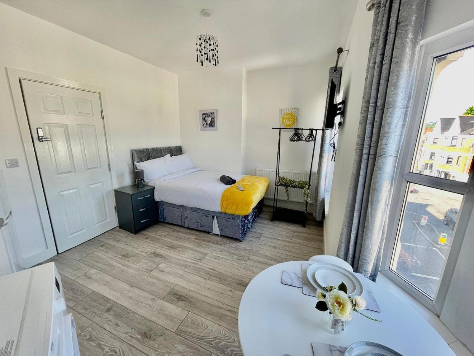 Cheerful 1 Bed Apartment Cardiff City Centre - Penarth Rd Екстериор снимка