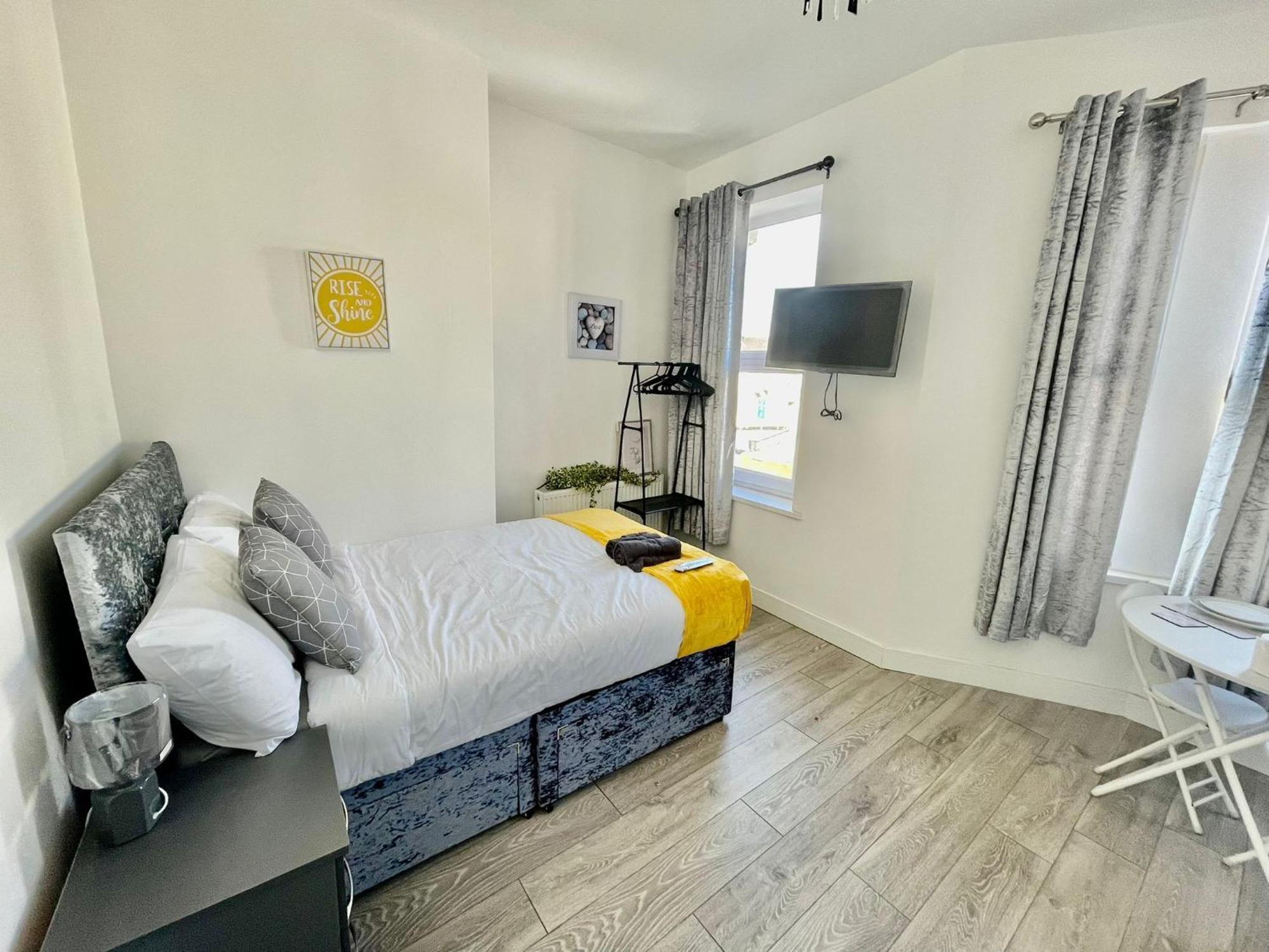 Cheerful 1 Bed Apartment Cardiff City Centre - Penarth Rd Стая снимка